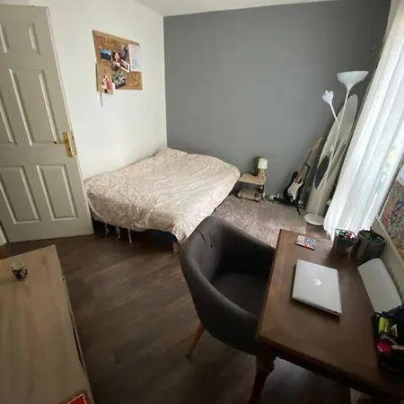 Apartamento 5 Pieces Avec Balcon Et Parking